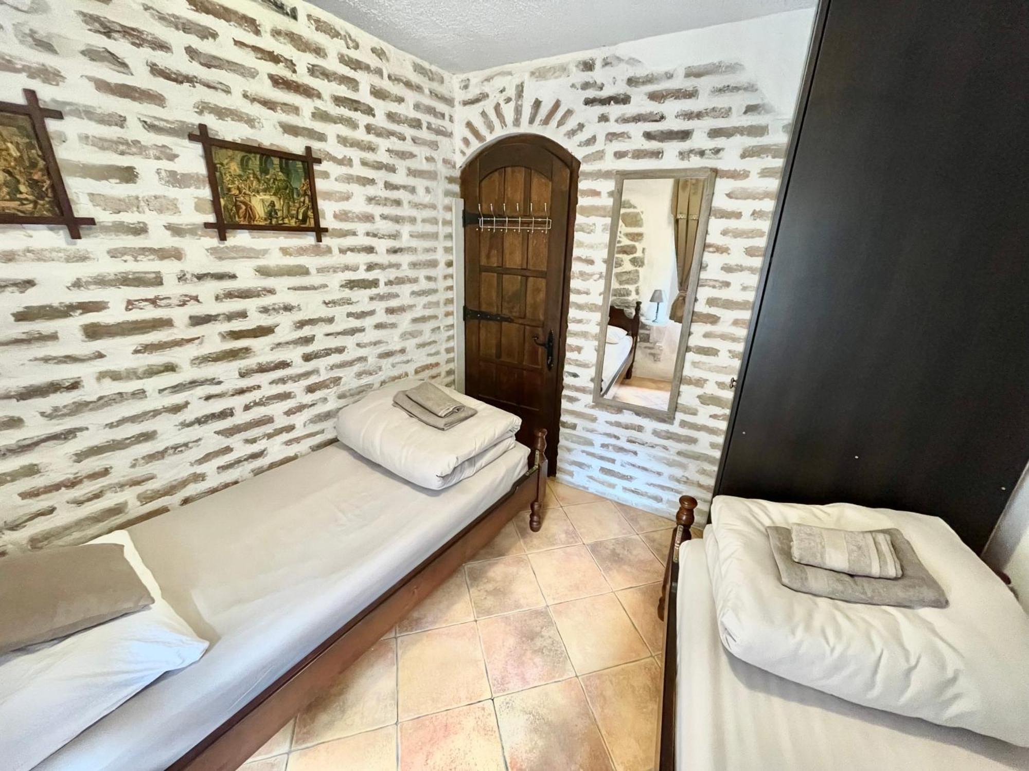 Old Town House With Private Garden Lejlighed Budva Eksteriør billede